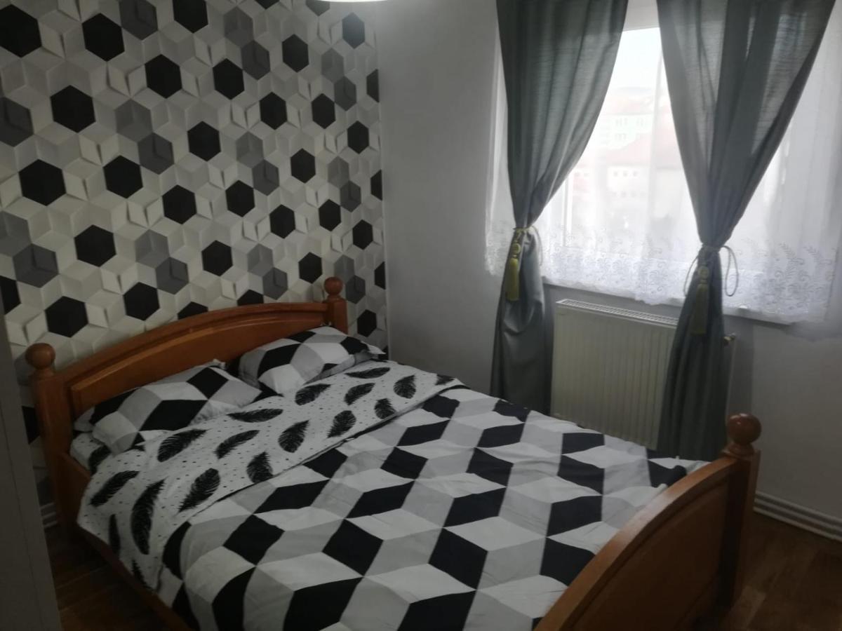 Apartament Erik Lägenhet Sibiu Exteriör bild