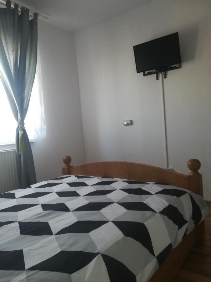 Apartament Erik Lägenhet Sibiu Exteriör bild