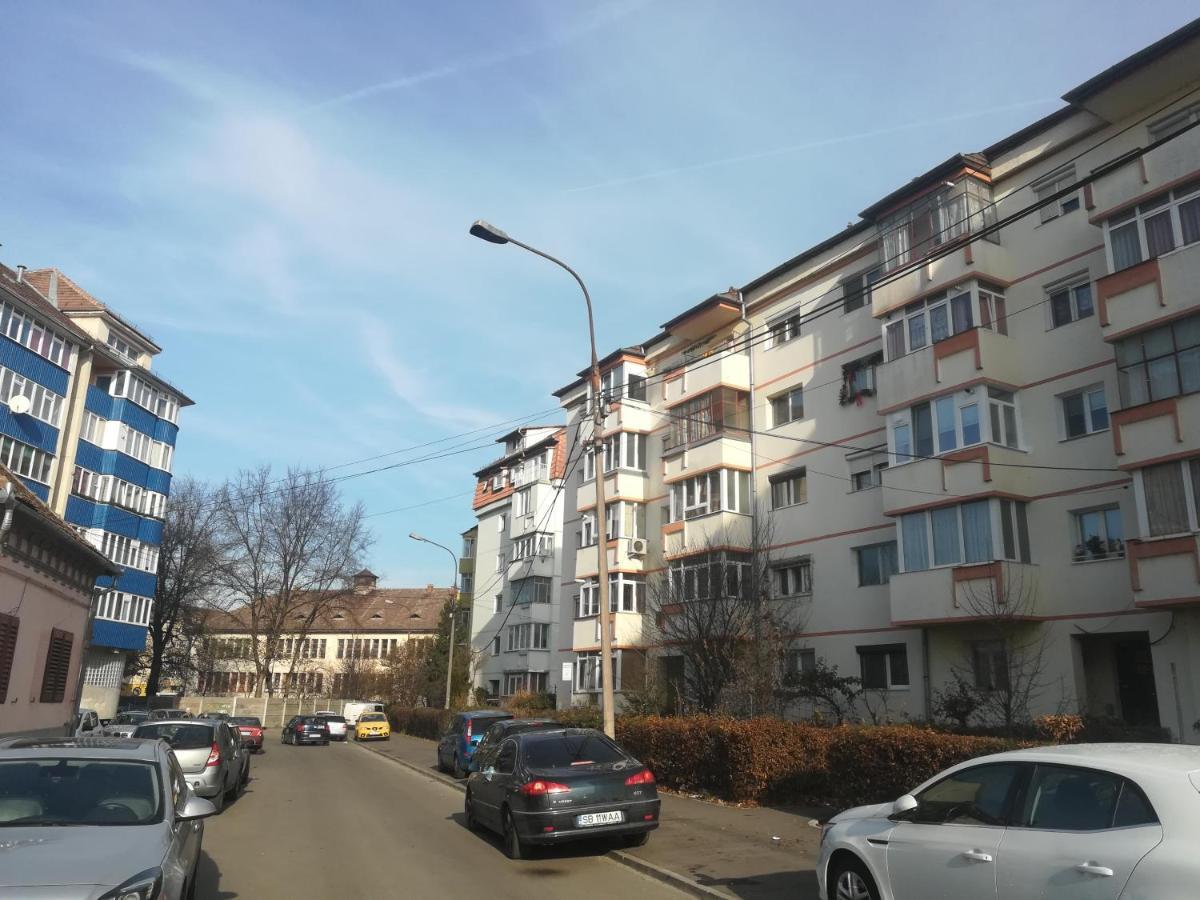 Apartament Erik Lägenhet Sibiu Exteriör bild